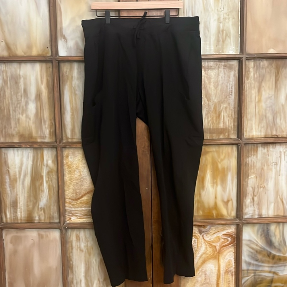 Black scrub pants